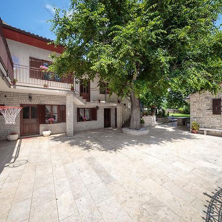 Apartments Mirjana 1655 Kanfanar Esterno foto