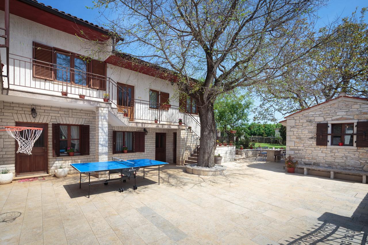 Apartments Mirjana 1655 Kanfanar Esterno foto