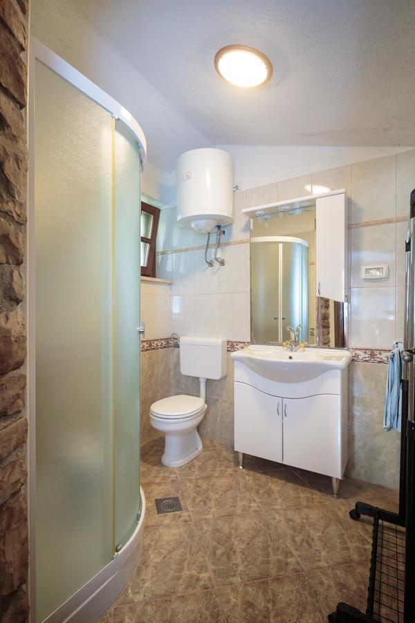 Apartments Mirjana 1655 Kanfanar Esterno foto