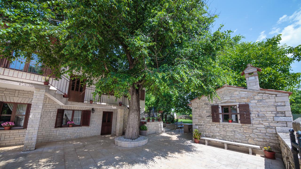 Apartments Mirjana 1655 Kanfanar Esterno foto