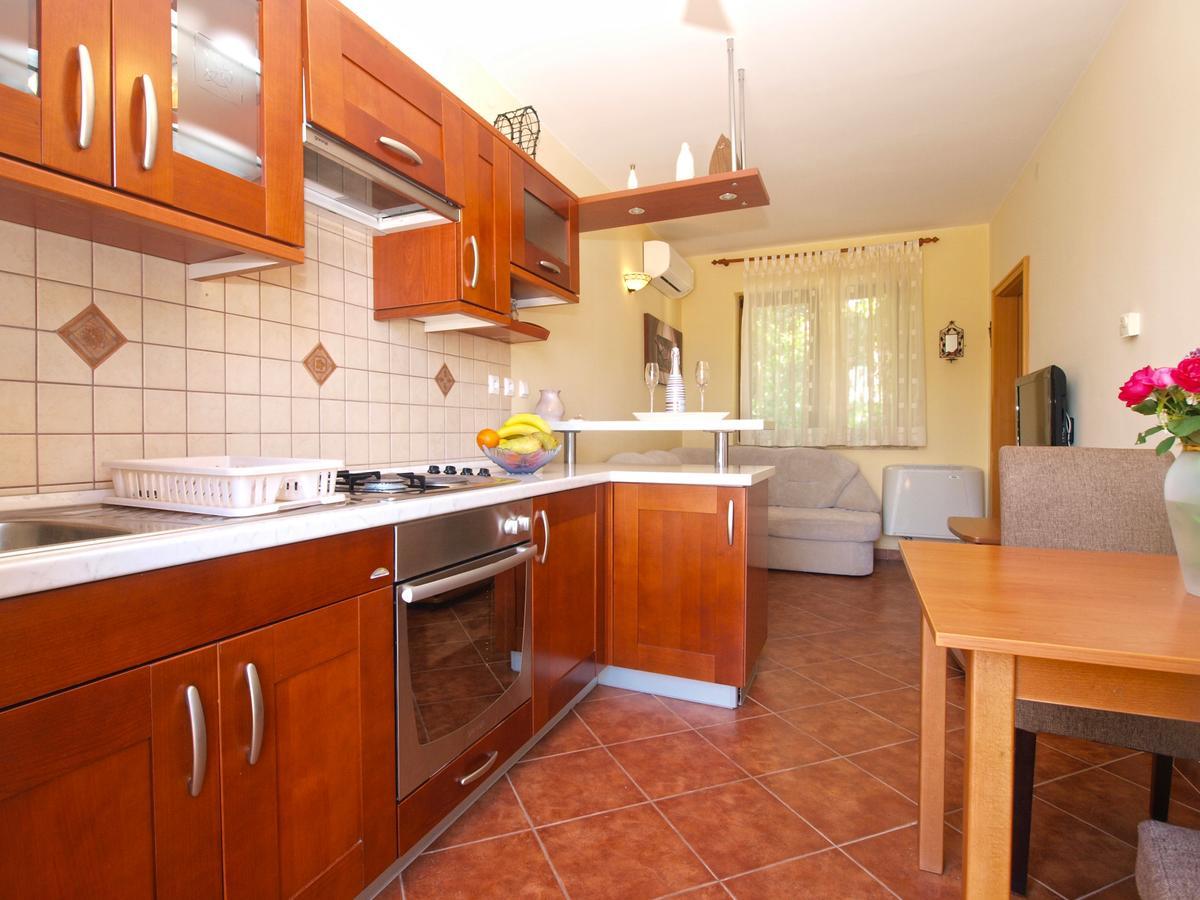 Apartments Mirjana 1655 Kanfanar Esterno foto