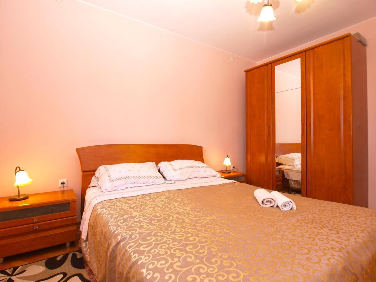 Apartments Mirjana 1655 Kanfanar Esterno foto